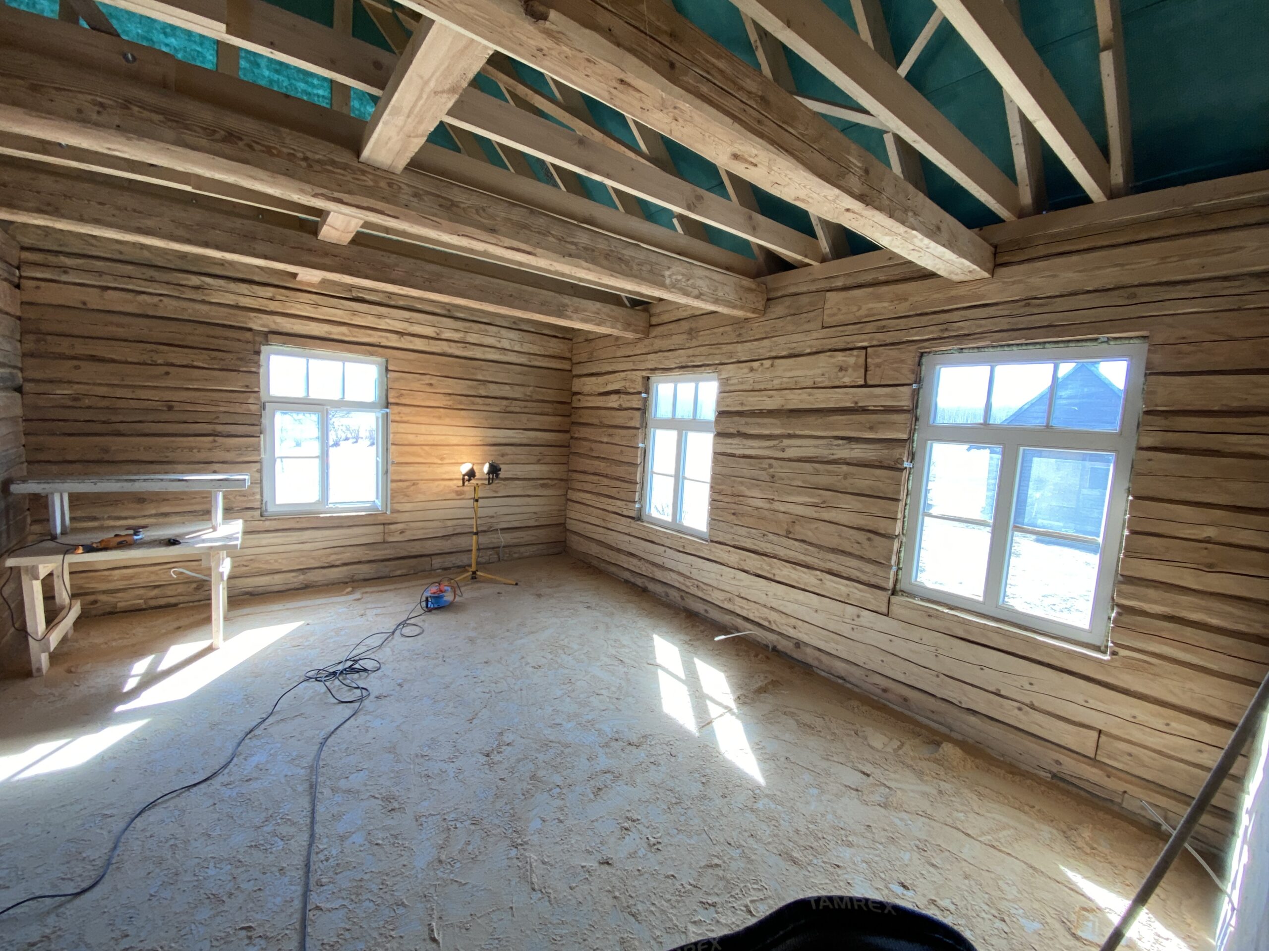 Puitmaja sisetööde algusjärk